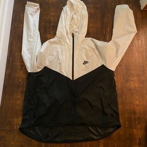 Womens Nike Hi Low Windrunner